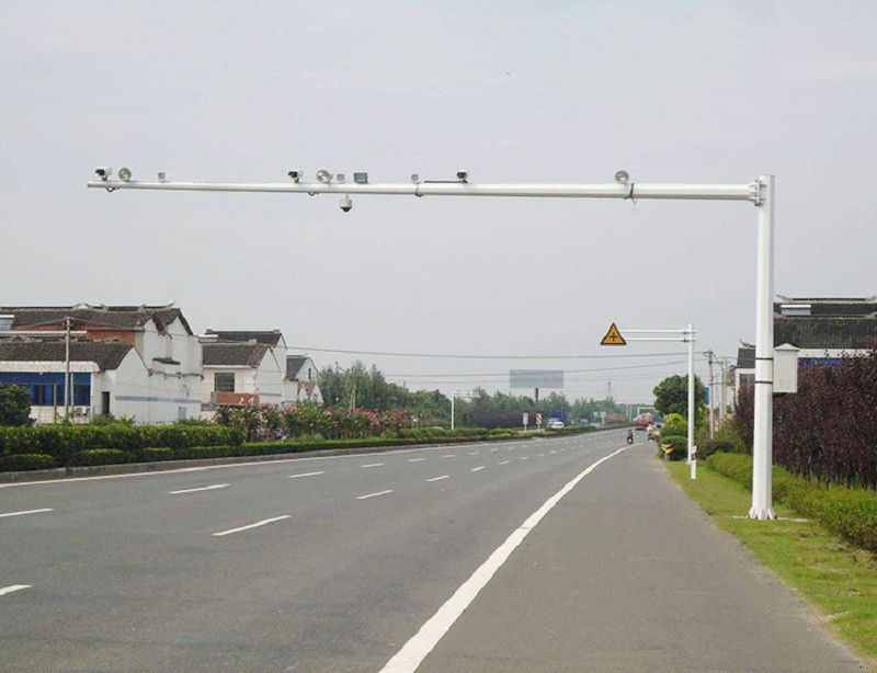 cctv pole(001)